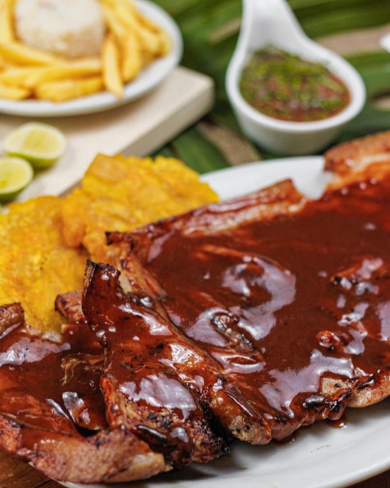 Costillas de cerdo a la brasa